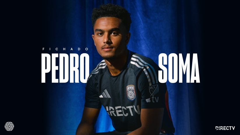 Pedro_Signing16x9-ESP