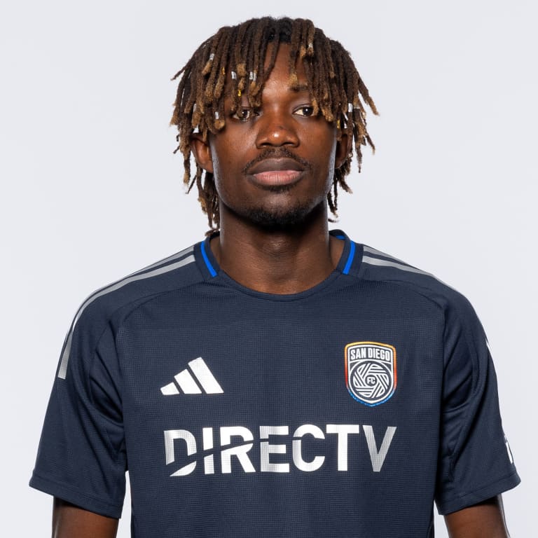 Manu-headshotcropped