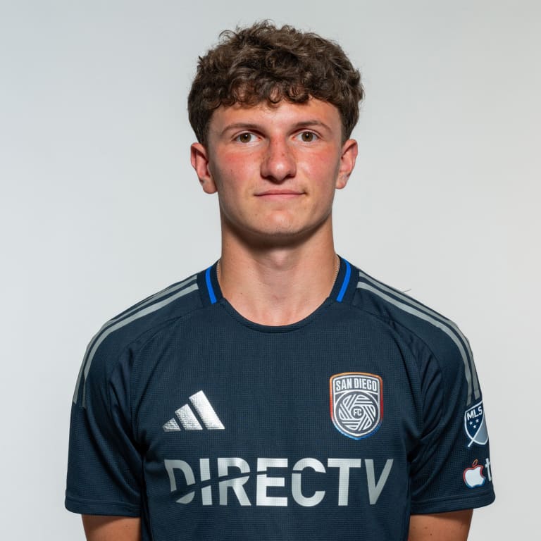 Aiden_Harangi_headshotcropped